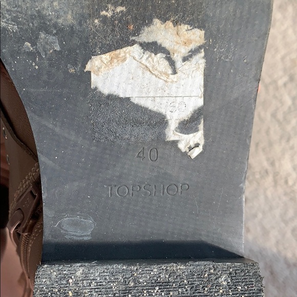 Topshop Tan Boots w Silver Buckle Detail - Picture 5 of 5